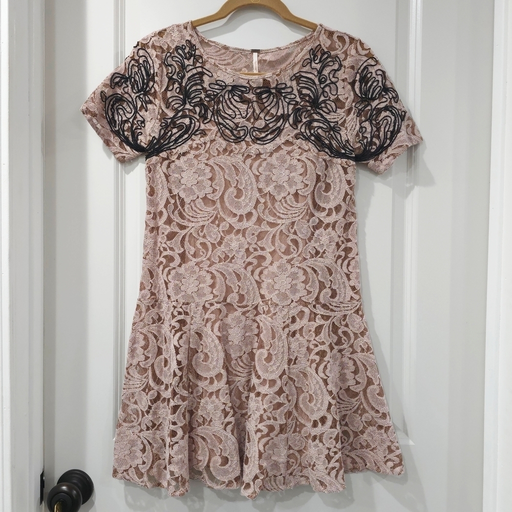 FREE PEOPLE Beautiful Dreamer Blush Black Embroidery Mini Lace Holiday Dress, XS - Picture 3 of 16